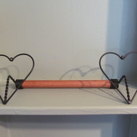 Vintage Home Interiors Metal & Wood Towel Holder Decor Metal Hearts Wooden Dowel - Picture 1 of 15